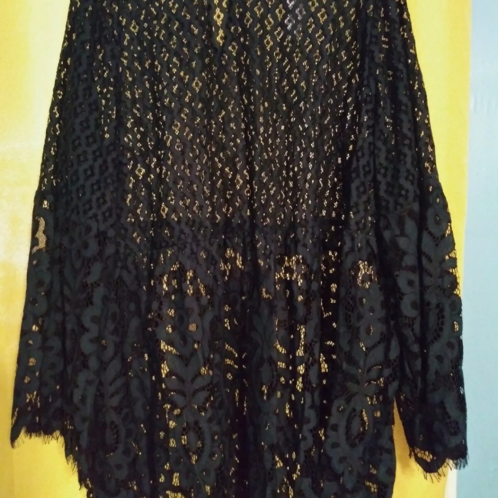 Lane Bryant Top Size 24 All over Lace Blue/Green Bell Sleeves floral sheer.